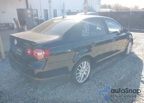 2008 Volkswagen Jetta Wolfsburg Edition z USA, uszkodzony, nr VIN 3VWRJ71K48M184975